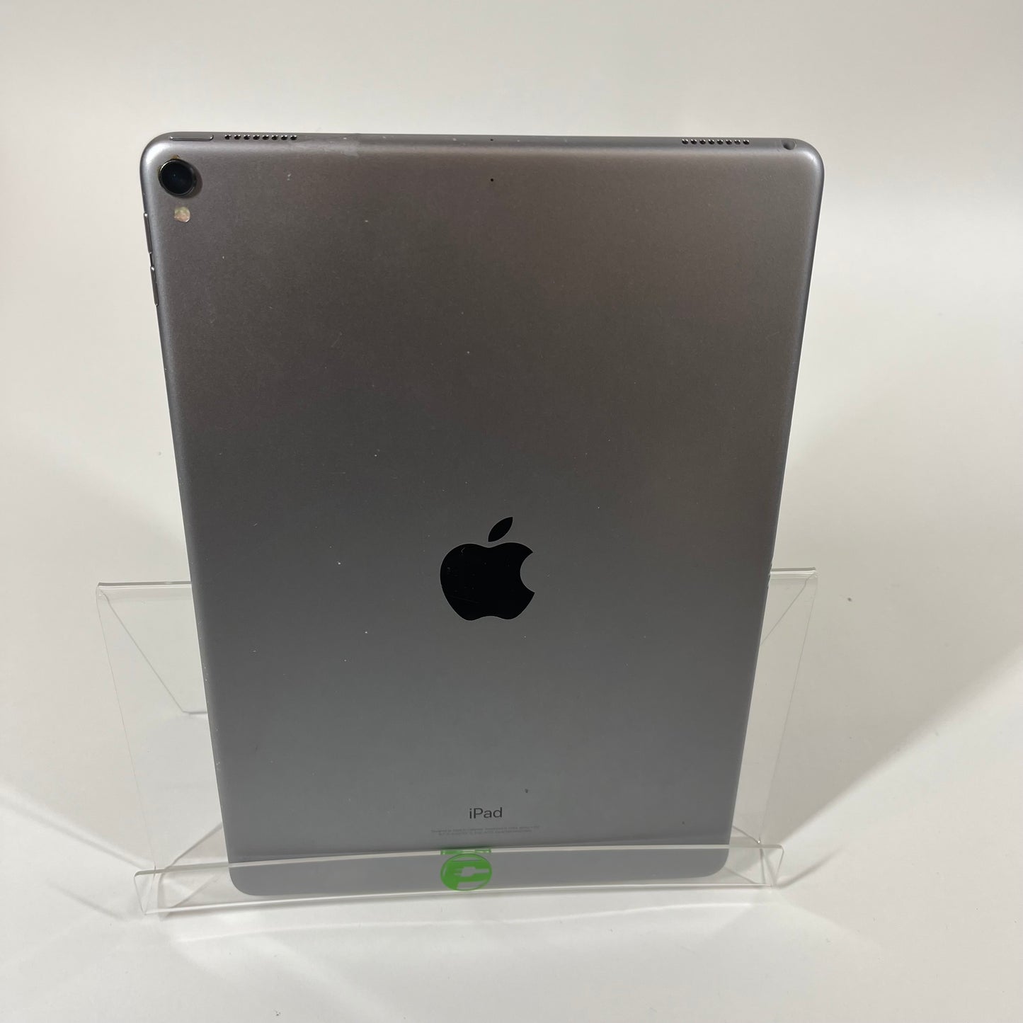 WiFi Only Apple iPad Pro 10.5" 256GB 17.7.2 Silver MPDY2LL/A