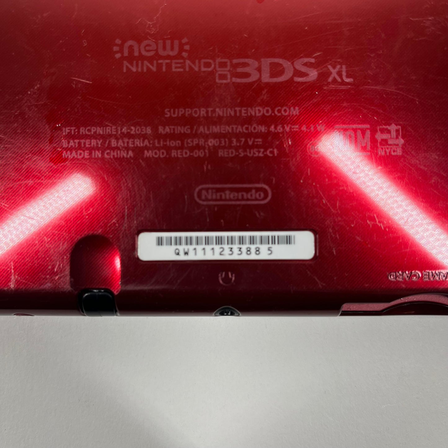 New Nintendo 3DS XL Handheld Game Console RED-001 Red/Black